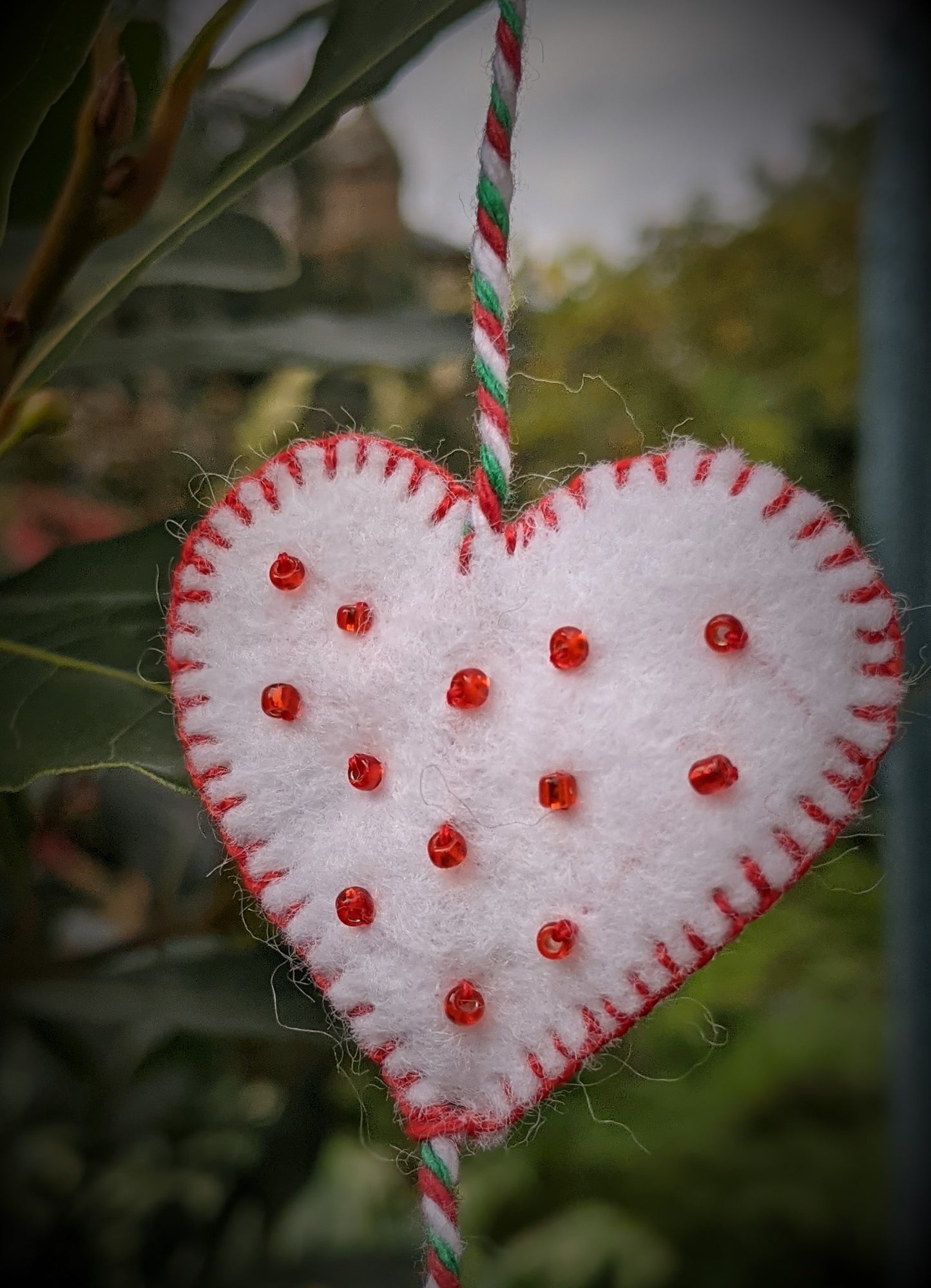 Heart and star chain Christmas decorations