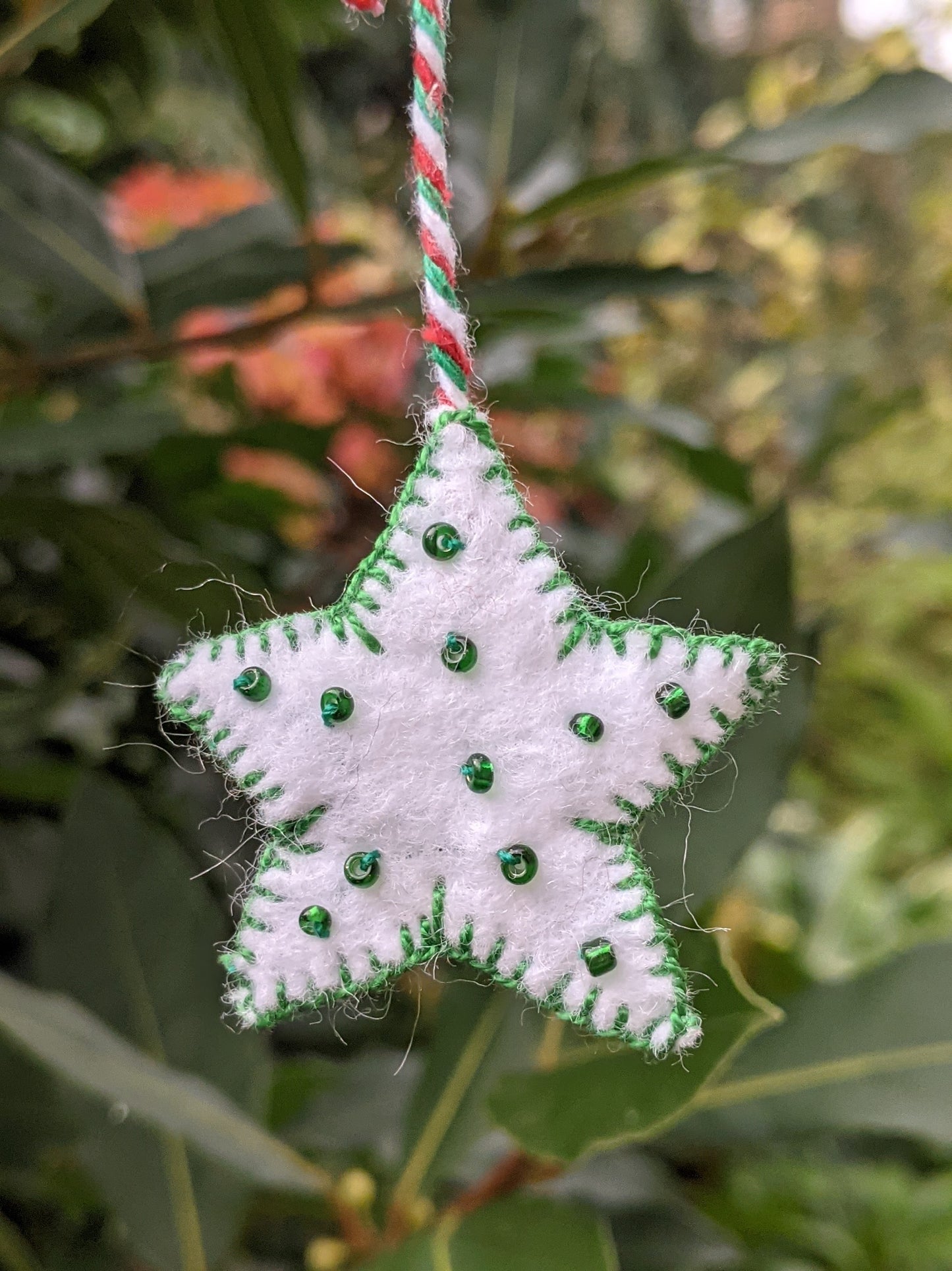 Heart and star chain Christmas decorations