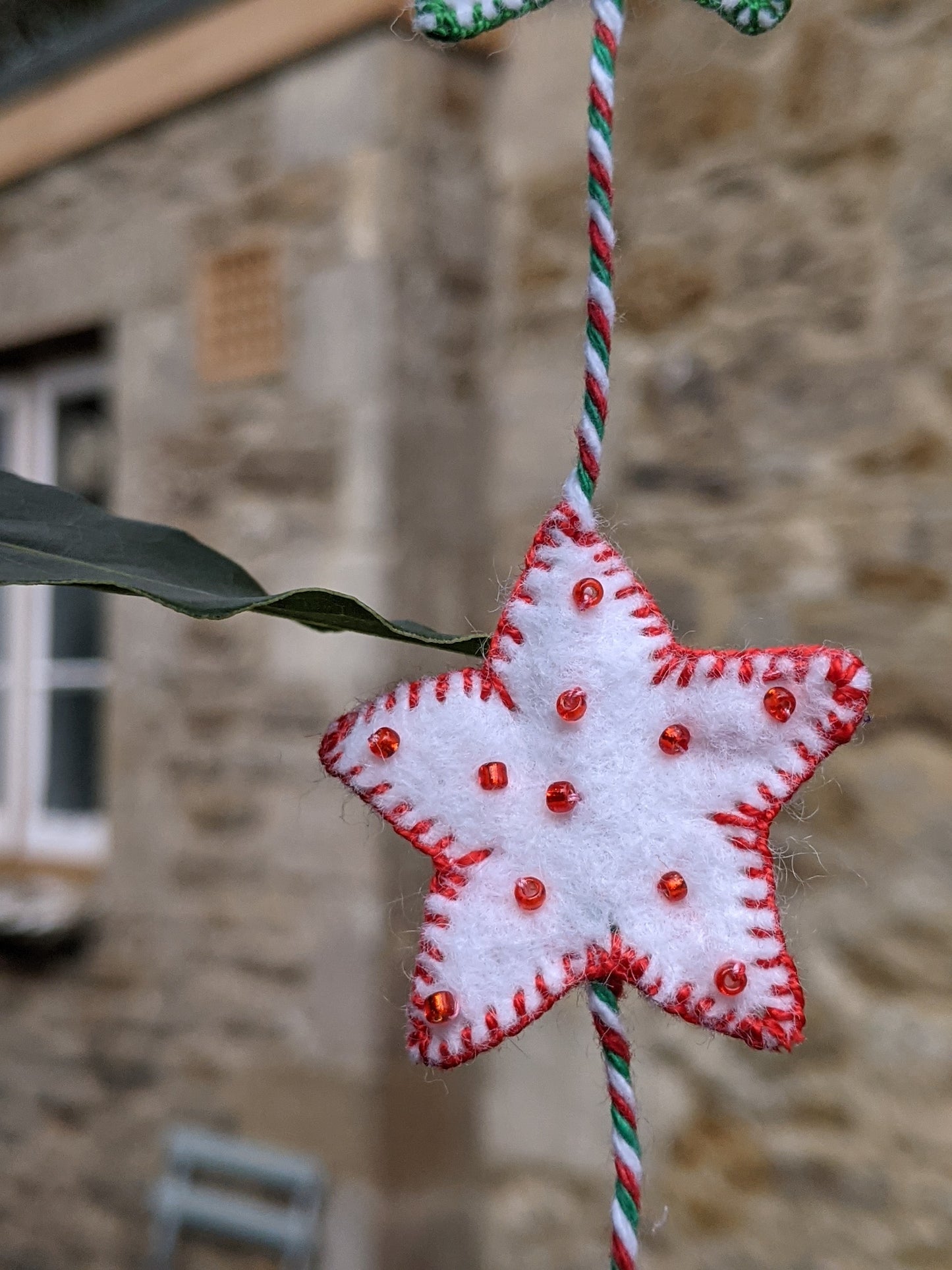 Heart and star chain Christmas decorations